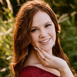 Meet your Posher, Ava